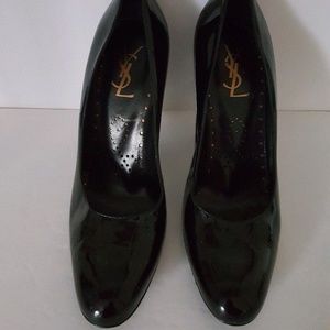 YSL Round Toe Pump